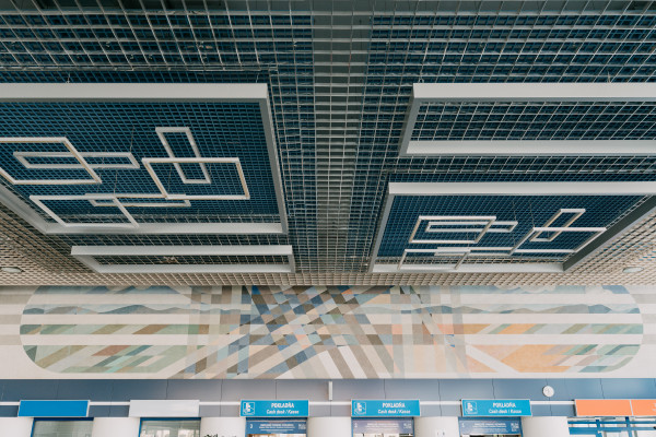 Štukolustro v staničnej hale