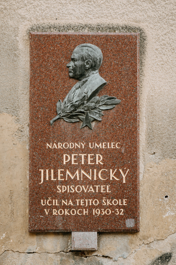 Pamätná tabuľa Petra Jilemnického