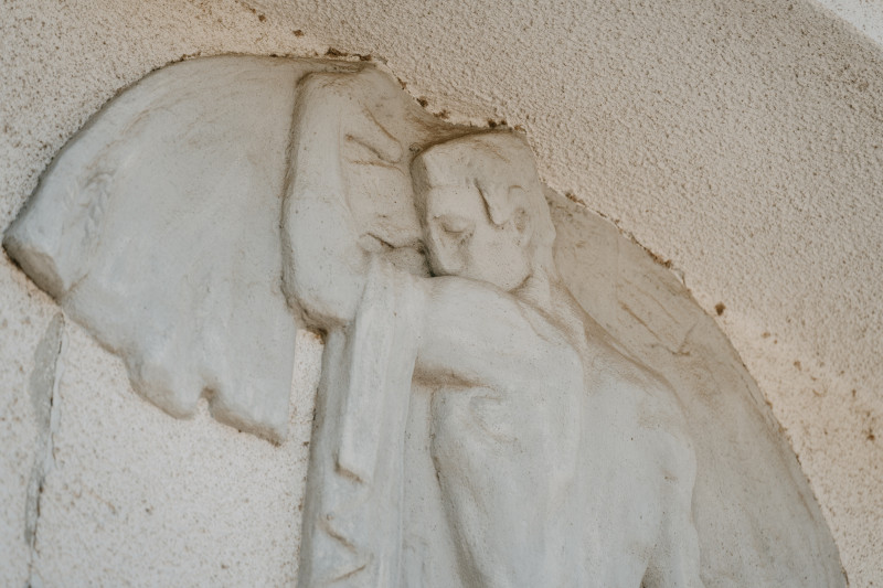 Reliéf mužskej postavy