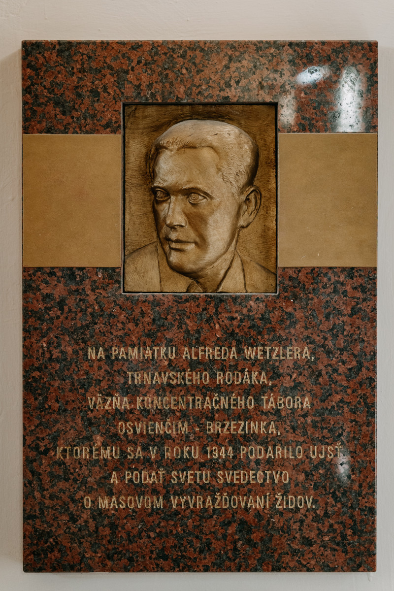 Pamätná tabuľa Alfréda Wetzlera