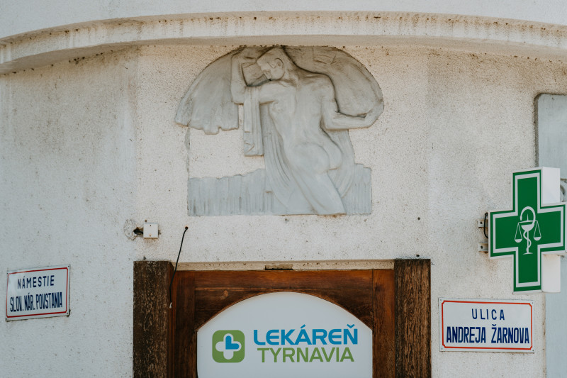 Reliéf mužskej postavy