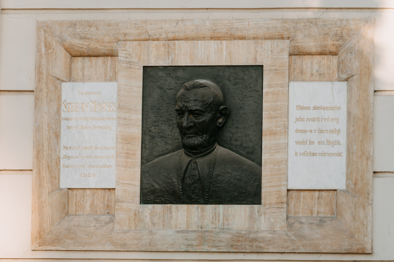 Pamätná tabuľa Štefanovi Moysesovi