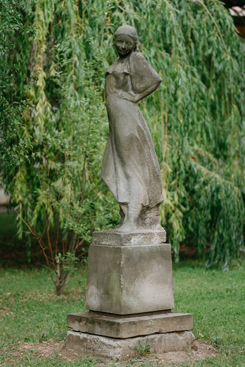 Ľudová tanečnica