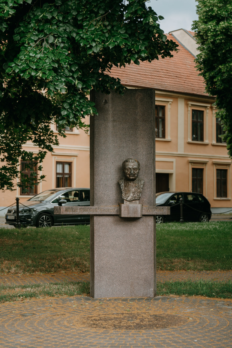 Pamätník Mikuláša Schneidera-Trnavského v Trnave