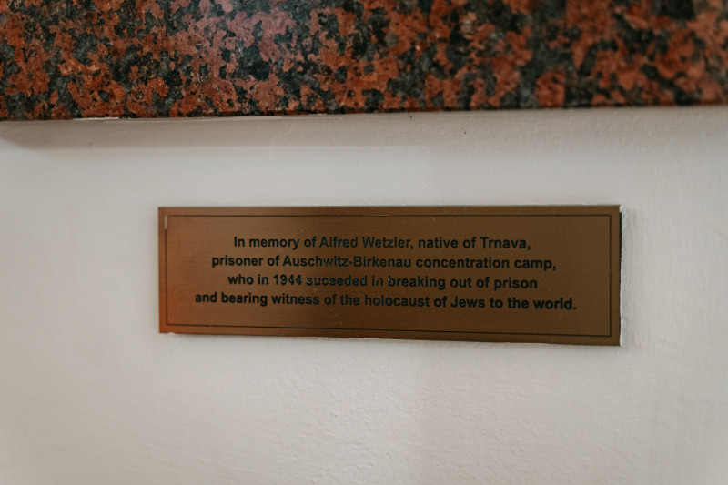 Pamätná tabuľa Alfréda Wetzlera