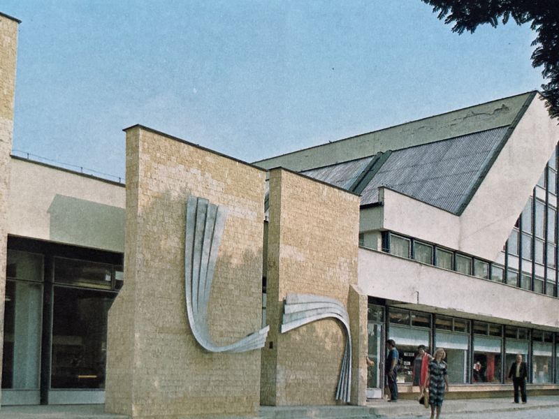 Reliéf fasády domu nábytku